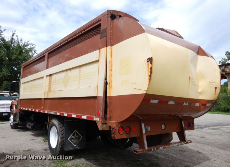 image for item KF9609 2010 International WorkStar 7300  refuse truck