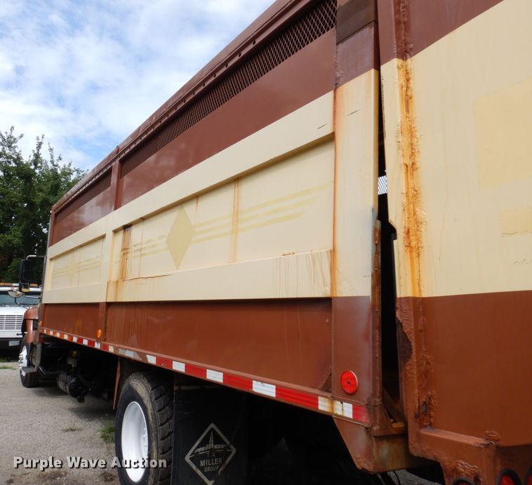 image for item KF9609 2010 International WorkStar 7300  refuse truck