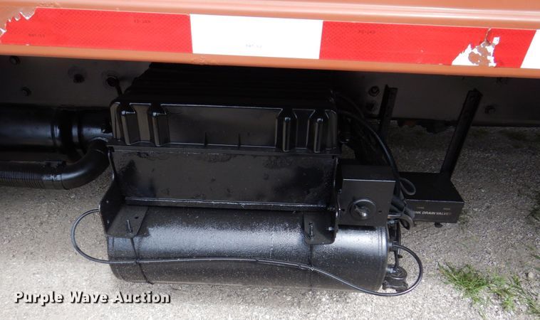 image for item KF9609 2010 International WorkStar 7300  refuse truck