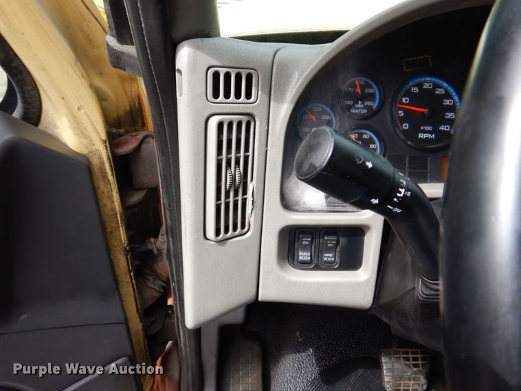 image for item KF9609 2010 International WorkStar 7300  refuse truck