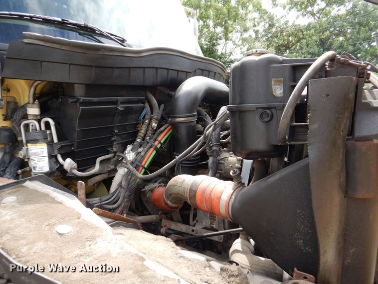 image for item KF9609 2010 International WorkStar 7300  refuse truck