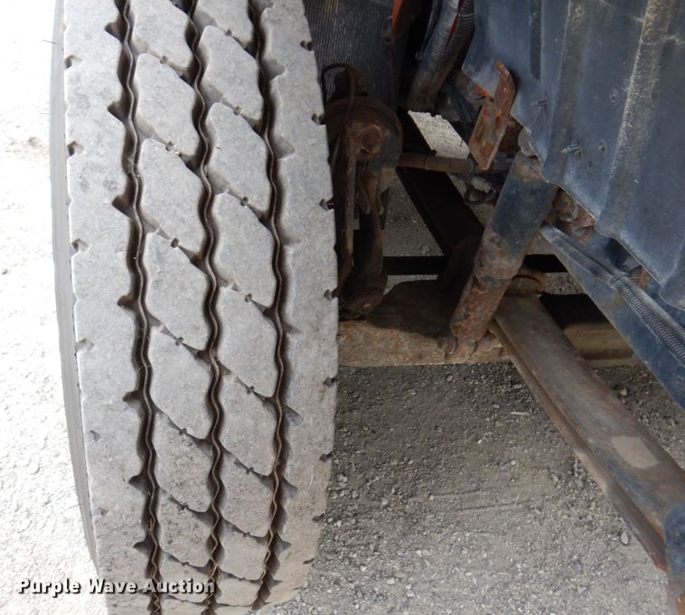 image for item KF9609 2010 International WorkStar 7300  refuse truck