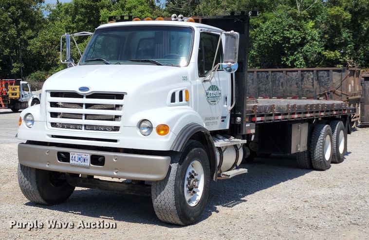 image for item KH9377 2007 Sterling L7500  flatbed truck