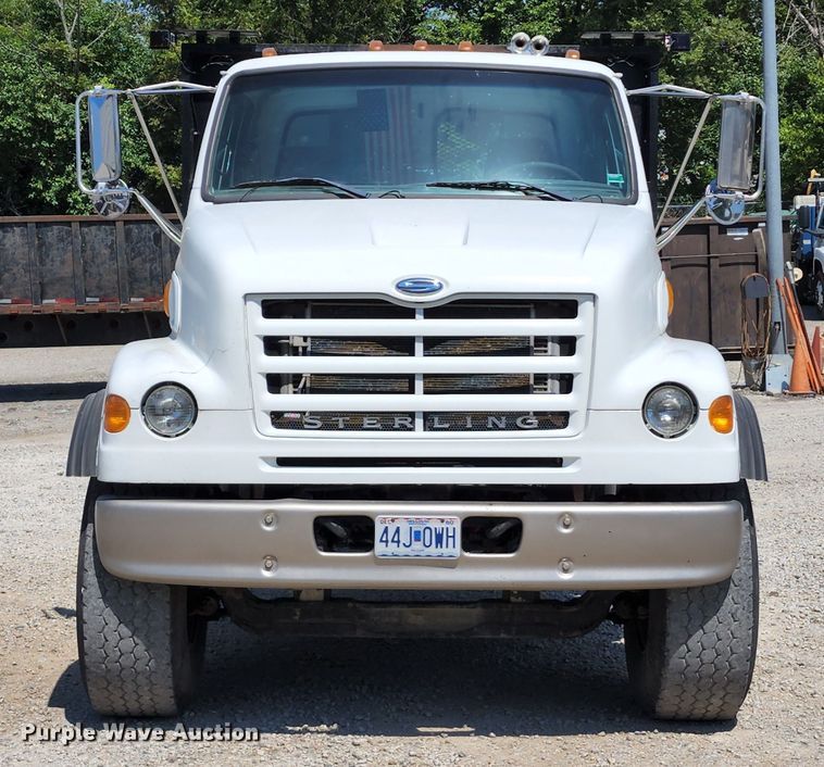 image for item KH9377 2007 Sterling L7500  flatbed truck
