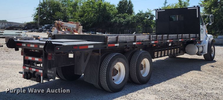 image for item KH9377 2007 Sterling L7500  flatbed truck