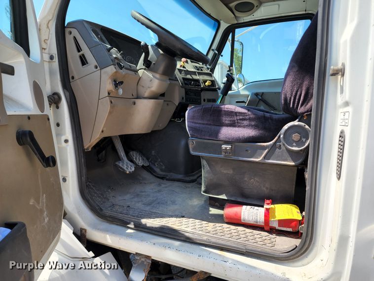 image for item KH9377 2007 Sterling L7500  flatbed truck