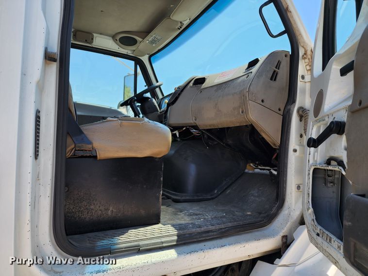 image for item KH9377 2007 Sterling L7500  flatbed truck