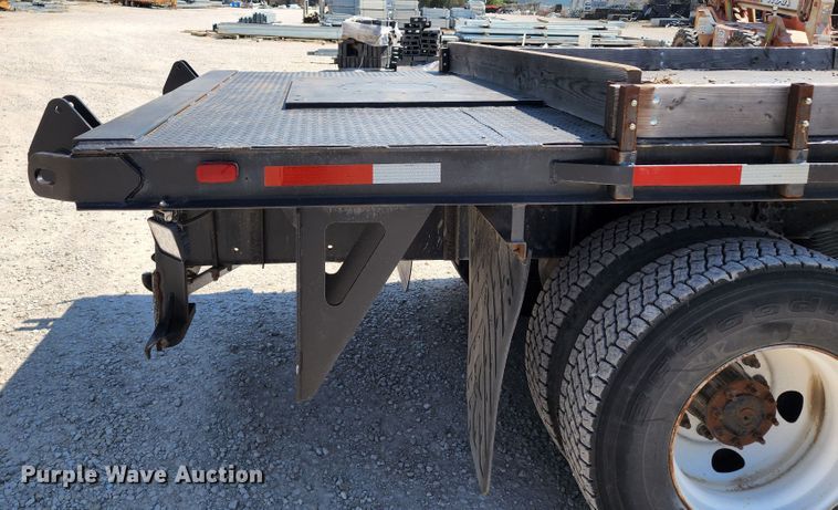 image for item KH9377 2007 Sterling L7500  flatbed truck