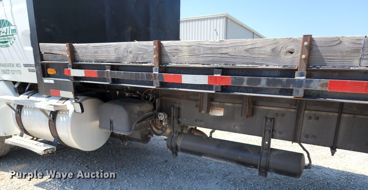 image for item KH9377 2007 Sterling L7500  flatbed truck