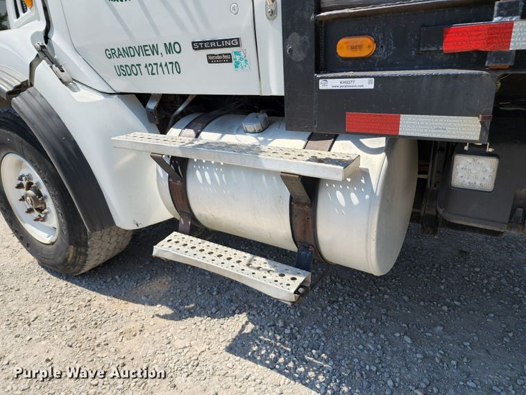 image for item KH9377 2007 Sterling L7500  flatbed truck