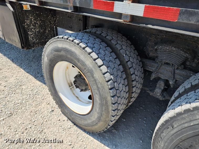 image for item KH9377 2007 Sterling L7500  flatbed truck