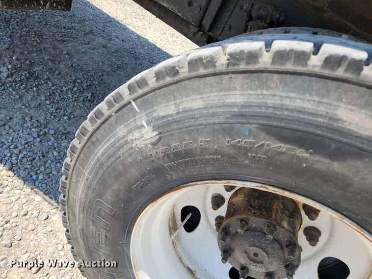 image for item KH9377 2007 Sterling L7500  flatbed truck