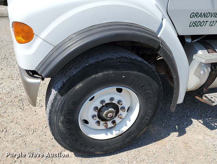 image for item KH9377 2007 Sterling L7500  flatbed truck