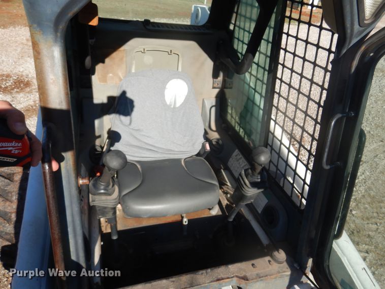 image for item KI9192 2000 Bobcat 863  skid steer loader