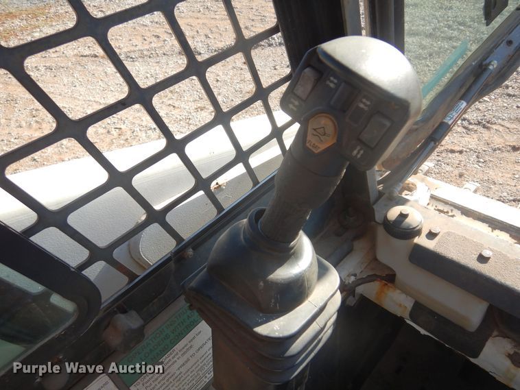 image for item KI9192 2000 Bobcat 863  skid steer loader