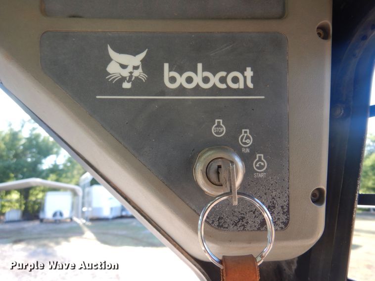 image for item KI9192 2000 Bobcat 863  skid steer loader