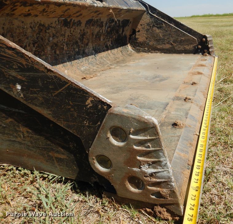 image for item KI9219 2021 Kubota SVL75-2  tracked skid steer loader