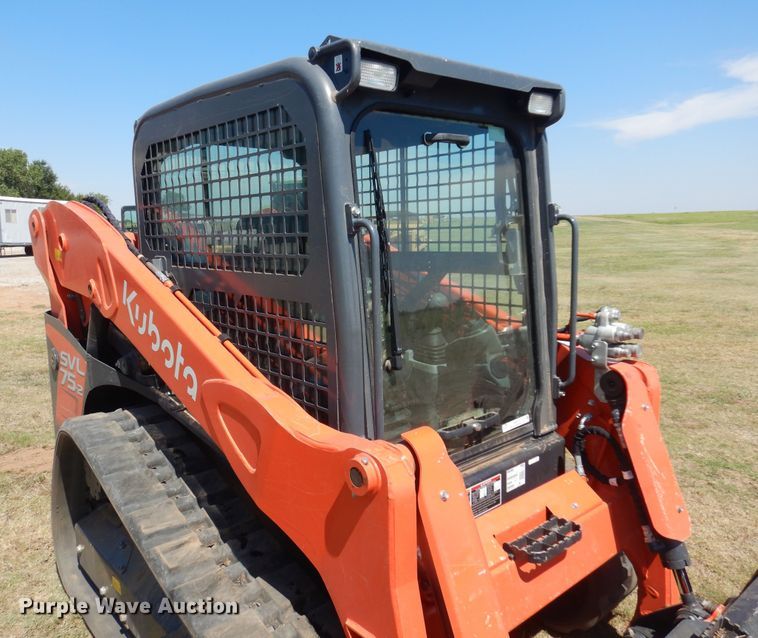 image for item KI9219 2021 Kubota SVL75-2  tracked skid steer loader