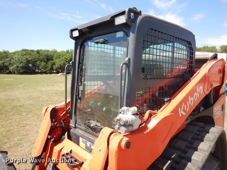 image for item KI9219 2021 Kubota SVL75-2  tracked skid steer loader