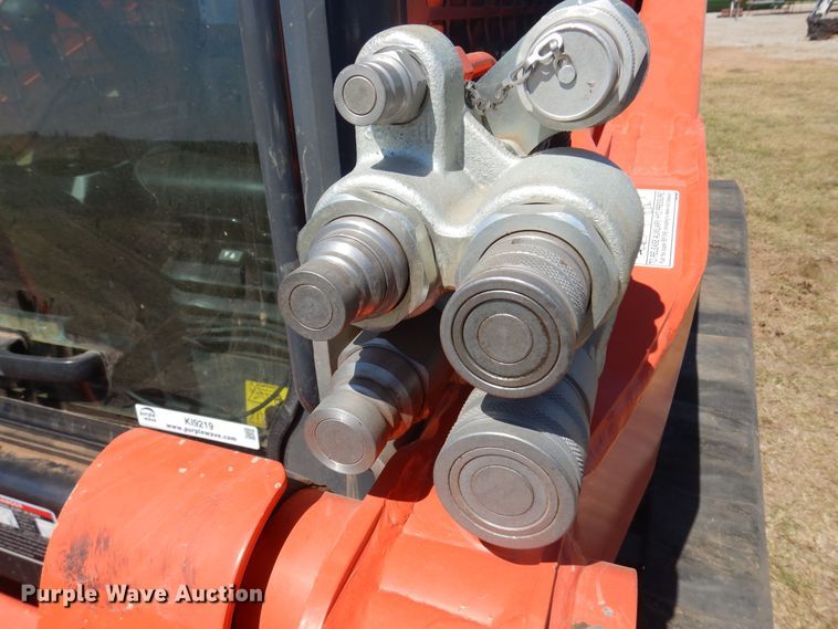 image for item KI9219 2021 Kubota SVL75-2  tracked skid steer loader