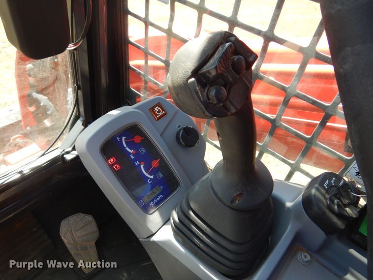 image for item KI9219 2021 Kubota SVL75-2  tracked skid steer loader