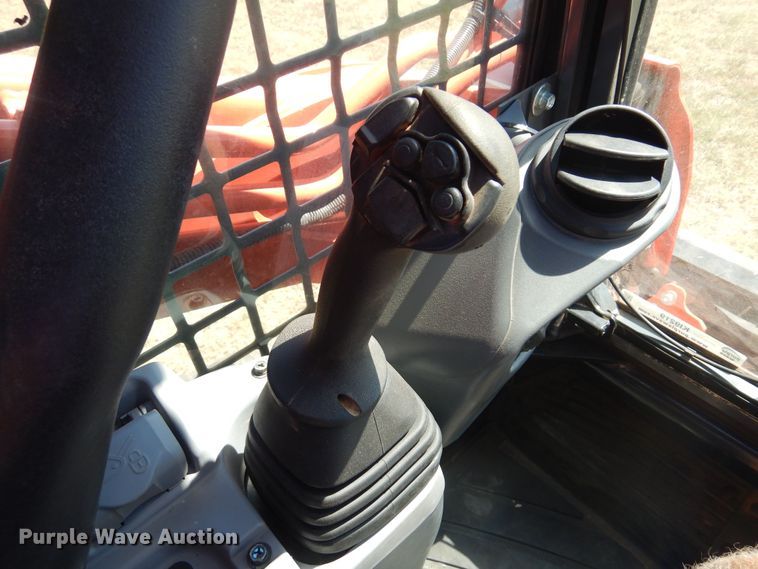 image for item KI9219 2021 Kubota SVL75-2  tracked skid steer loader