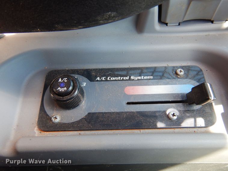 image for item KI9219 2021 Kubota SVL75-2  tracked skid steer loader