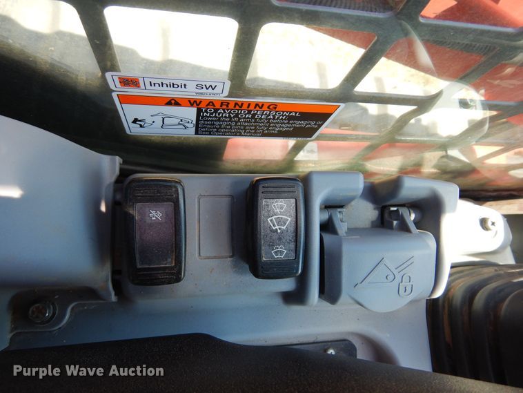 image for item KI9219 2021 Kubota SVL75-2  tracked skid steer loader