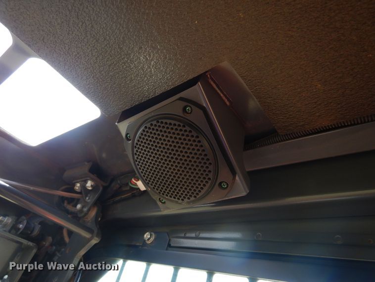 image for item KI9219 2021 Kubota SVL75-2  tracked skid steer loader