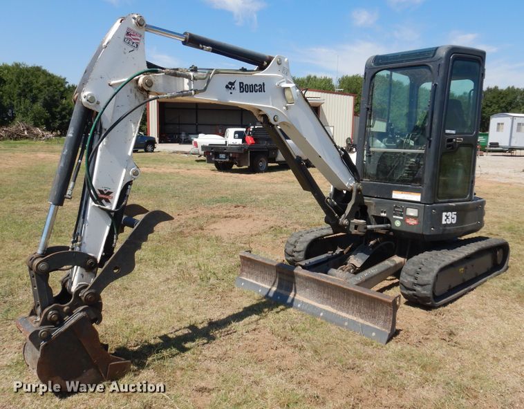image for item KI9224 2016 Bobcat E35  mini excavator