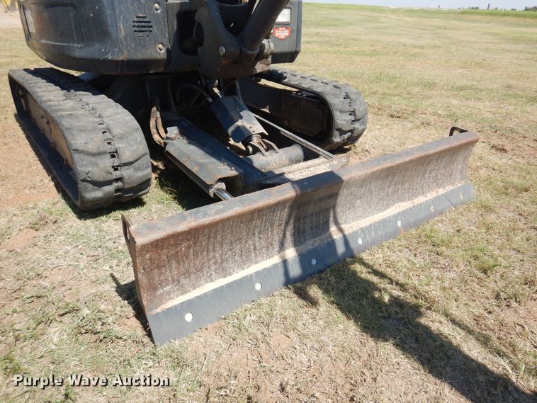 image for item KI9224 2016 Bobcat E35  mini excavator