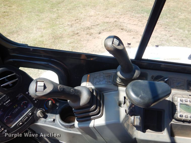 image for item KI9224 2016 Bobcat E35  mini excavator