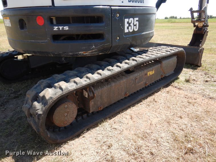 image for item KI9224 2016 Bobcat E35  mini excavator