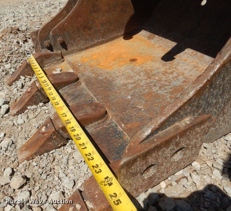 image for item KI9224 2016 Bobcat E35  mini excavator