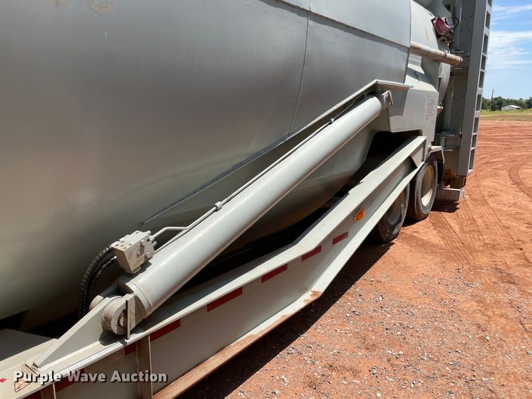 image for item KJ9767 2012 Mertz PS-2500  sand silo trailer