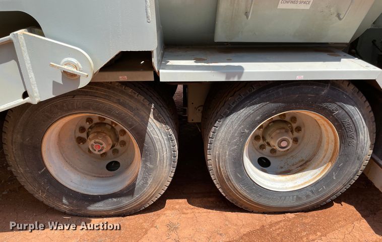 image for item KJ9767 2012 Mertz PS-2500  sand silo trailer