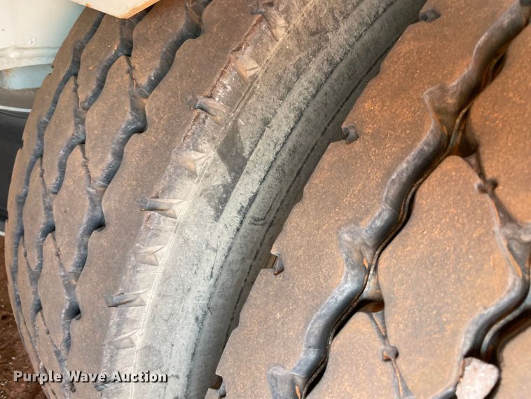 image for item KJ9767 2012 Mertz PS-2500  sand silo trailer