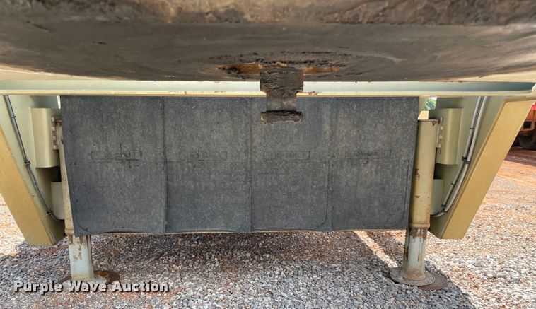 image for item KJ9768 2011 Mertz PS-2500  sand silo trailer