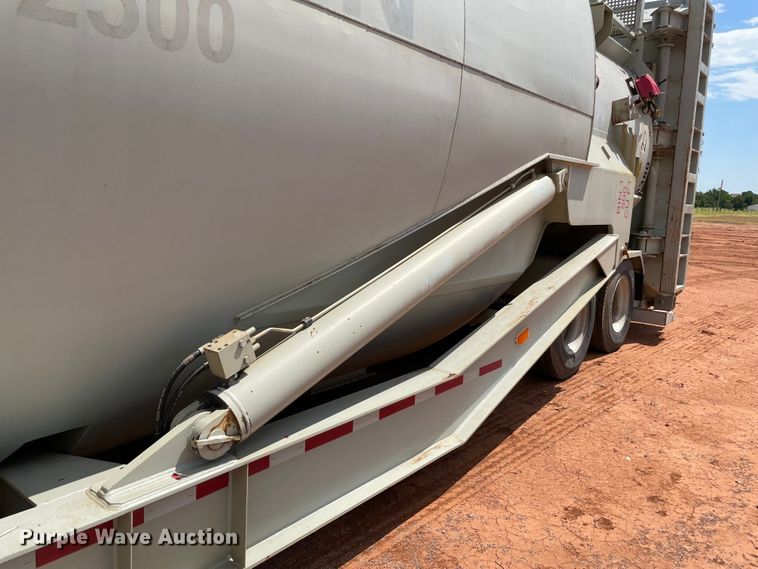 image for item KJ9768 2011 Mertz PS-2500  sand silo trailer