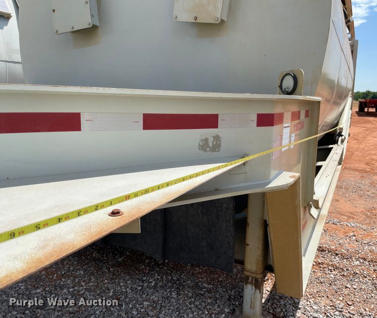 image for item KJ9768 2011 Mertz PS-2500  sand silo trailer