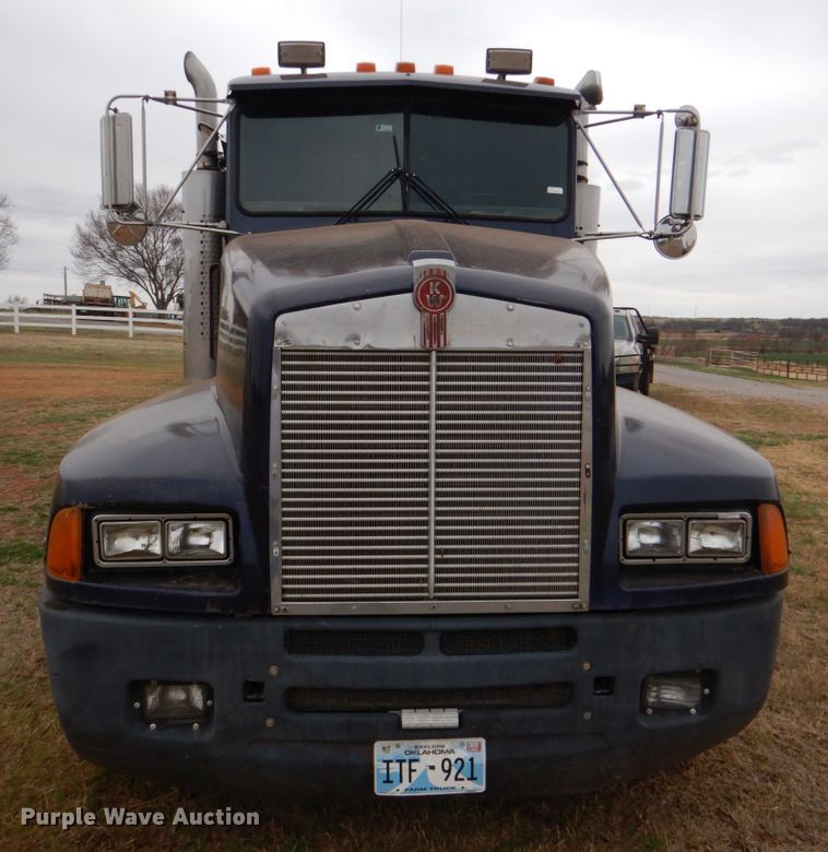 image for item KP9255 1987 Kenworth T600  dump truck