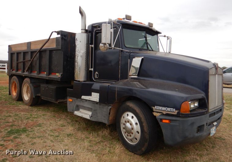 image for item KP9255 1987 Kenworth T600  dump truck