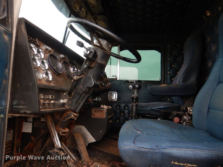 image for item KP9255 1987 Kenworth T600  dump truck