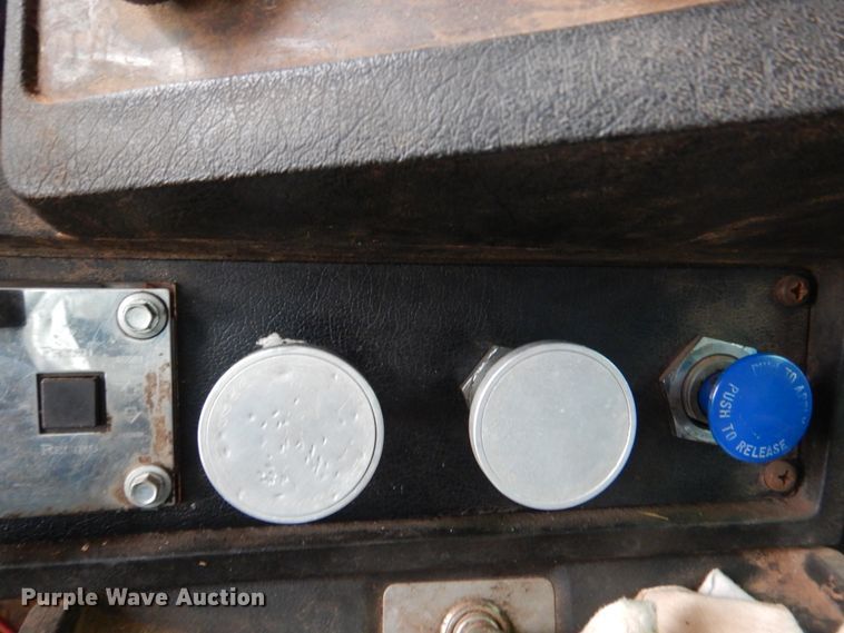 image for item KP9255 1987 Kenworth T600  dump truck