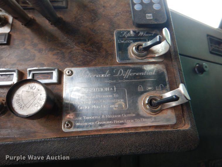 image for item KP9255 1987 Kenworth T600  dump truck