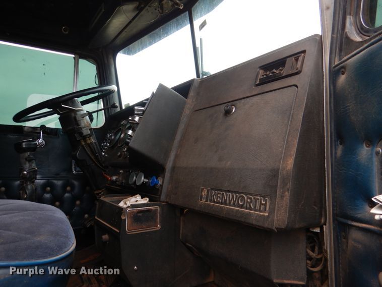 image for item KP9255 1987 Kenworth T600  dump truck