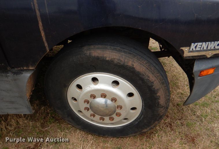 image for item KP9255 1987 Kenworth T600  dump truck