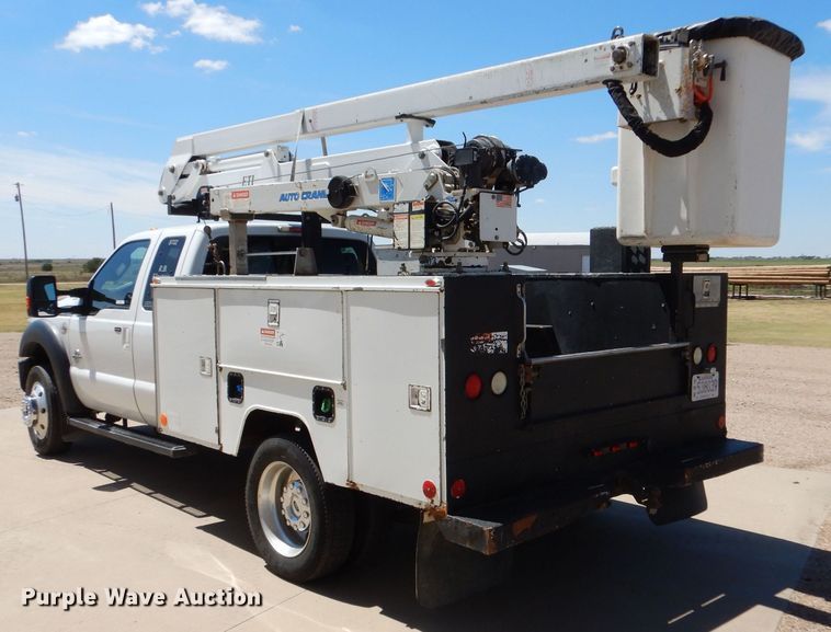 image for item LB9860 2011 Ford F450 Super Duty Lariat  SuperCab Bucket truck