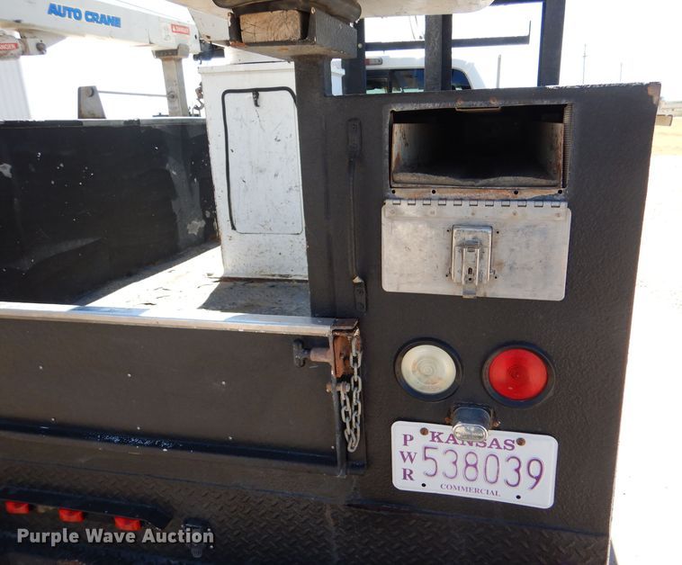 image for item LB9860 2011 Ford F450 Super Duty Lariat  SuperCab Bucket truck