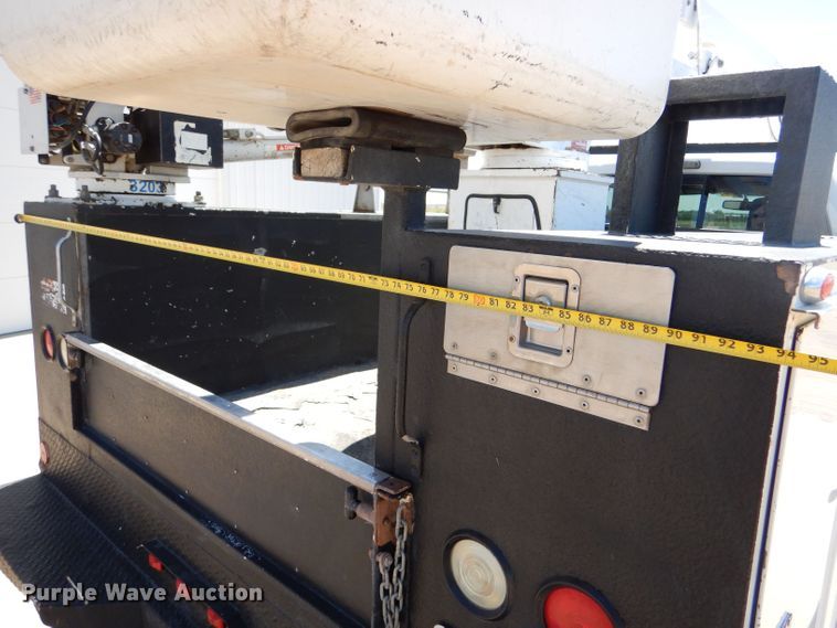 image for item LB9860 2011 Ford F450 Super Duty Lariat  SuperCab Bucket truck